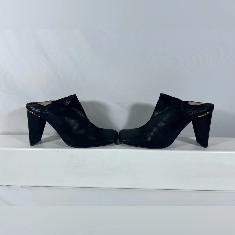 7019: Louis Vuitton Black Leather Mule Heels Gold LV Detail 37.5